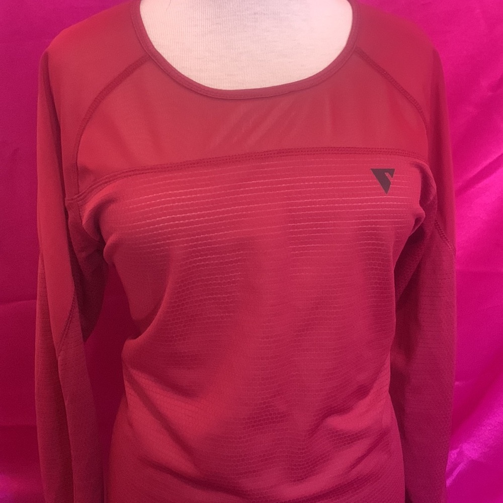 Yas sport top, size M. Mesh up top breathable material looser fit long …